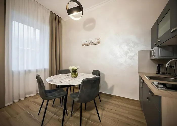 Family Zemlinski Apartment *